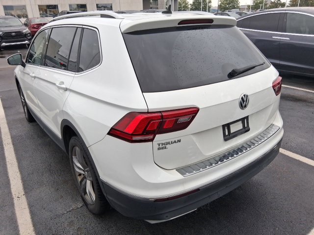 2020 Volkswagen Tiguan SEL photo 4