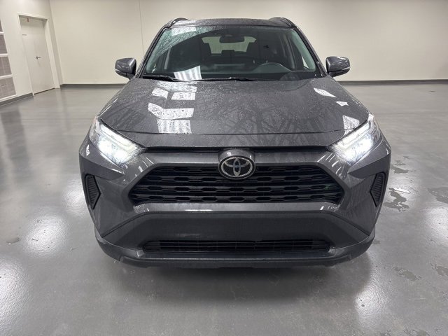 2023 Toyota RAV4 XLE photo 2
