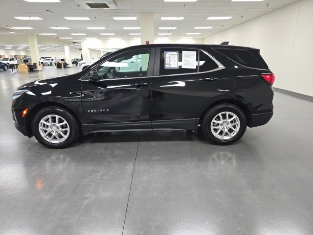 2023 Chevrolet Equinox LT photo 2