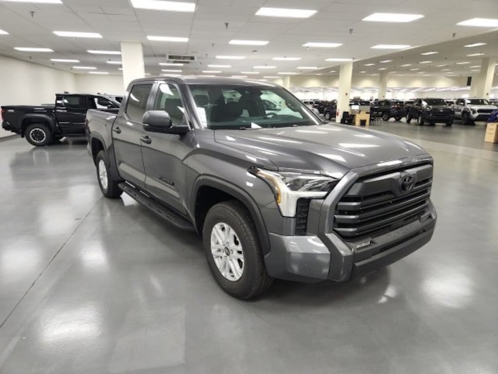 New 2026 Toyota Tundra SR5 SR5 CREWMAX 5.5