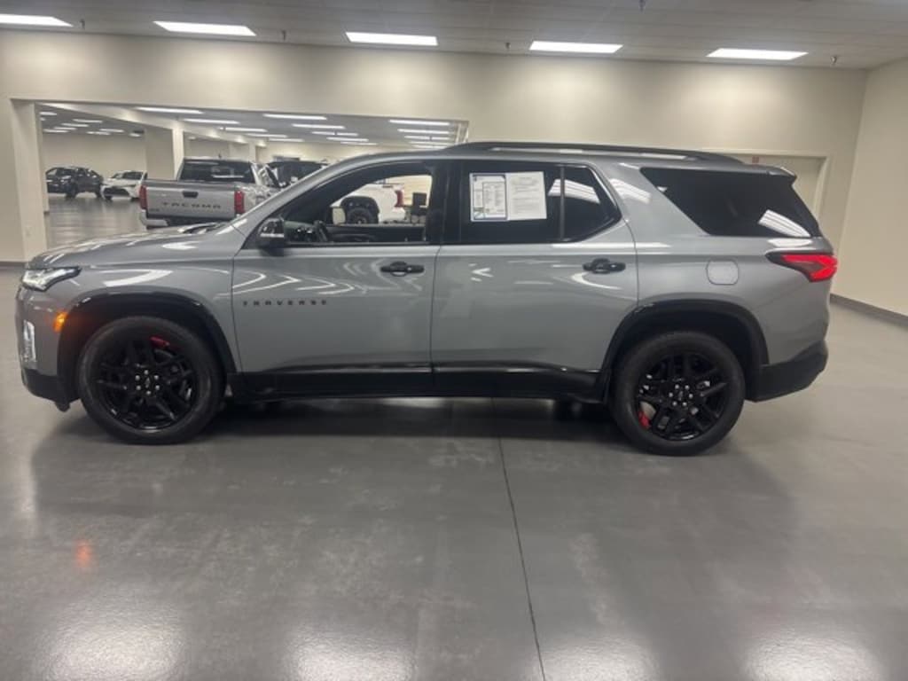Used 2023 Chevrolet Traverse Premier SUV