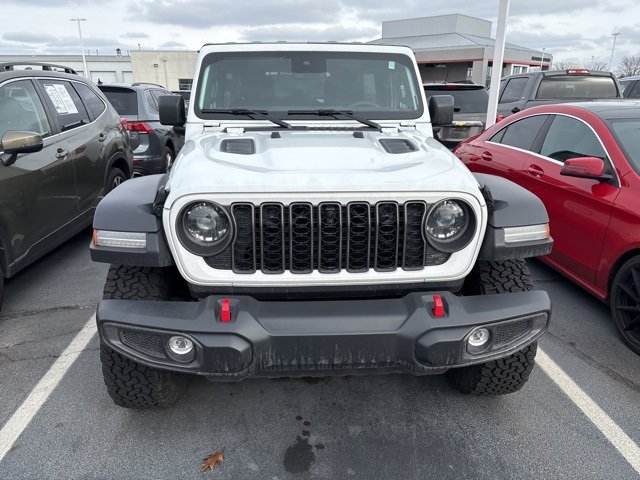 2024 Jeep Wrangler Rubicon photo 2