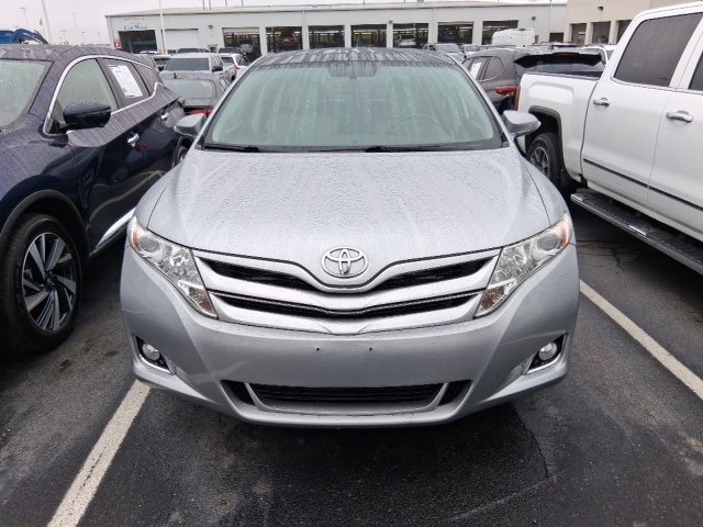 2015 Toyota Venza XLE photo 2