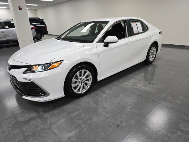 2024 Toyota Camry LE photo 3