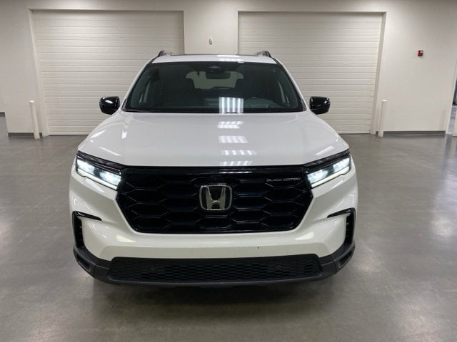 2025 Honda Pilot Black Edition's photo