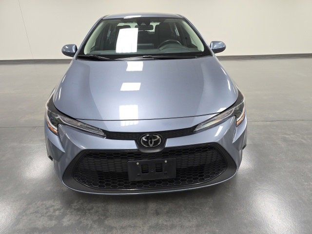 2022 Toyota Corolla LE photo 2