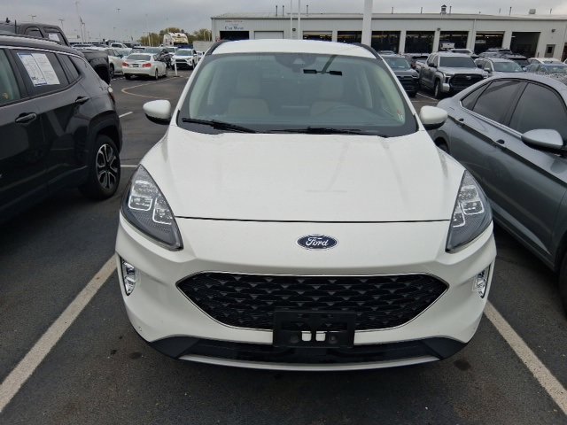 2020 Ford Escape Titanium photo 2