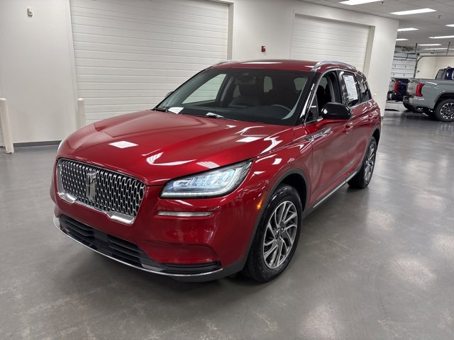 2022 Lincoln Corsair Standard photo 3