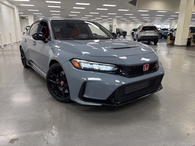 2024 Honda Civic Hatchback Type-R's photo