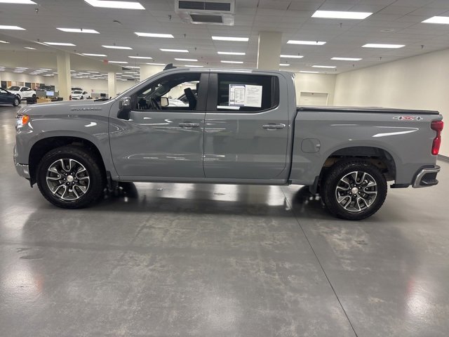 2024 Chevrolet Silverado 1500 LT photo 4