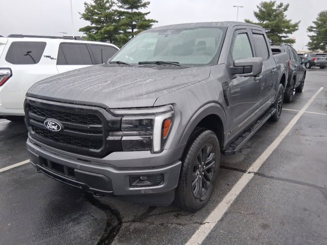 2025 Ford F-150 Lariat photo 3