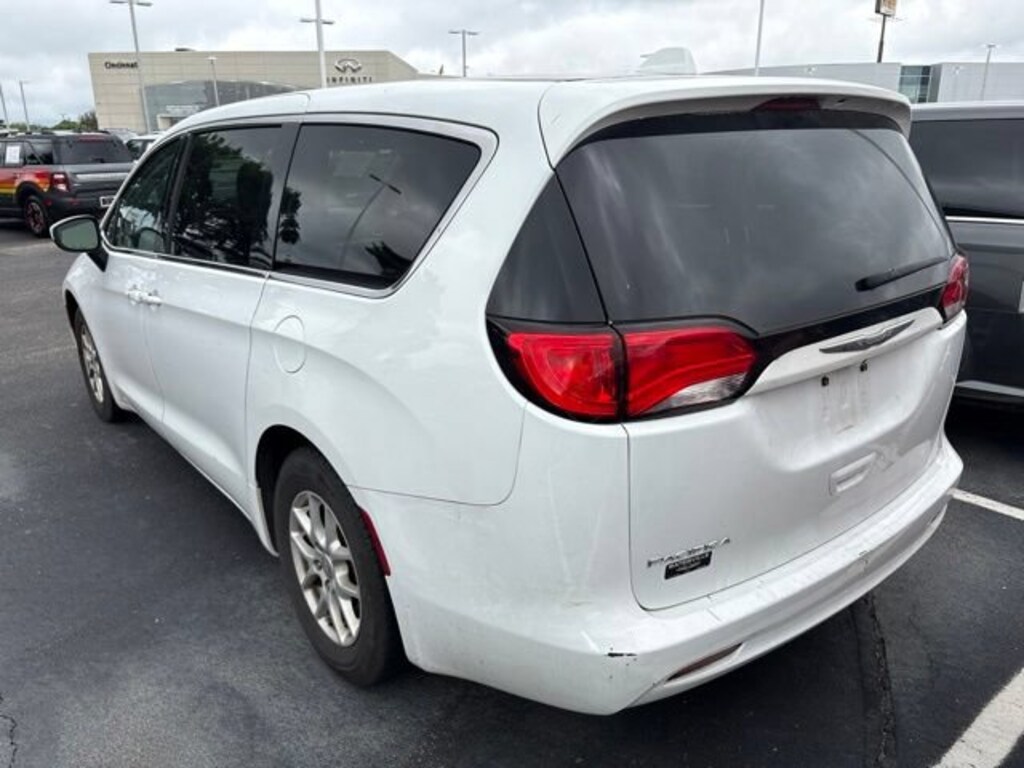 Used 2017 Chrysler Pacifica Touring Van