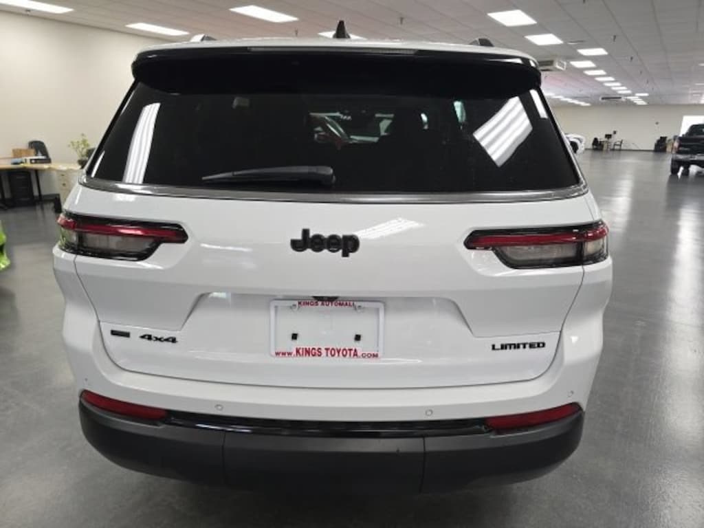 Used 2023 Jeep Grand Cherokee Limited SUV