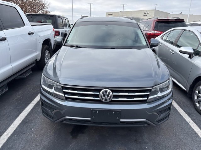 2018 Volkswagen Tiguan SE photo 2
