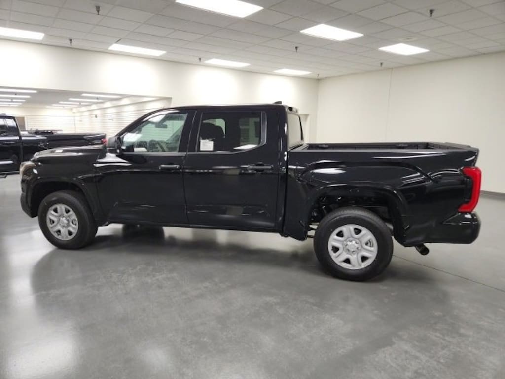 New 2026 Toyota Tundra SR SR CREWMAX 5.5