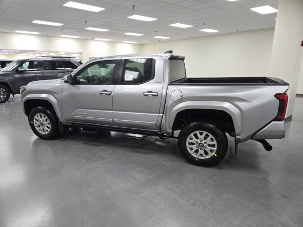 New 2026 Toyota Tacoma SR5 4X4 DOUBLE CAB