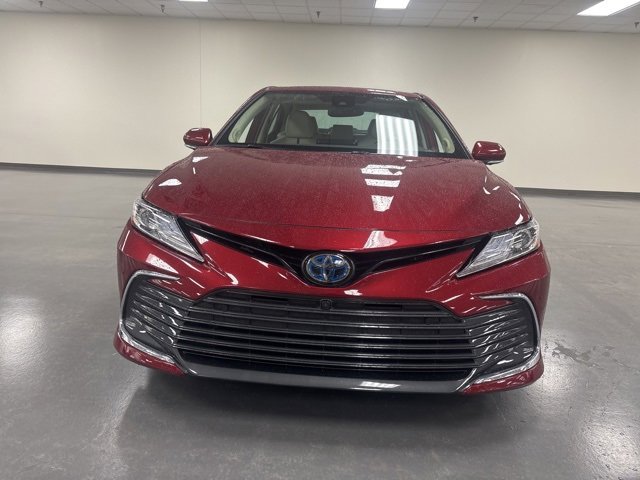 2022 Toyota Camry Hybrid XLE photo 2