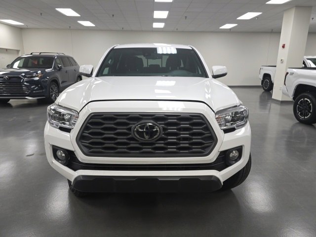 2023 Toyota Tacoma TRD Double Cab photo 2