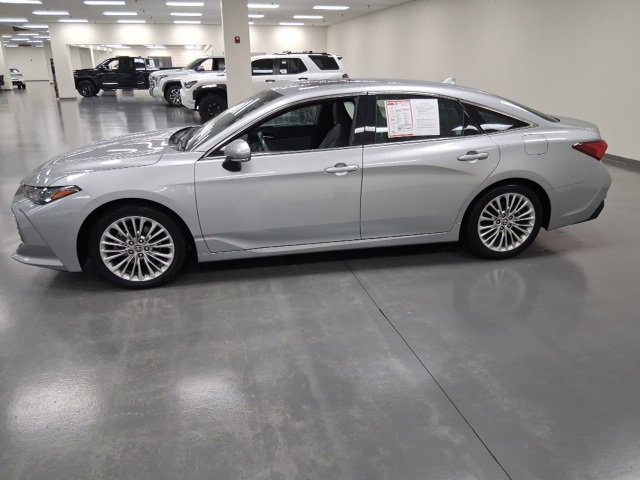 2021 Toyota Avalon Limited photo 4