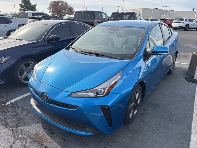 2019 Toyota Prius XLE photo 3