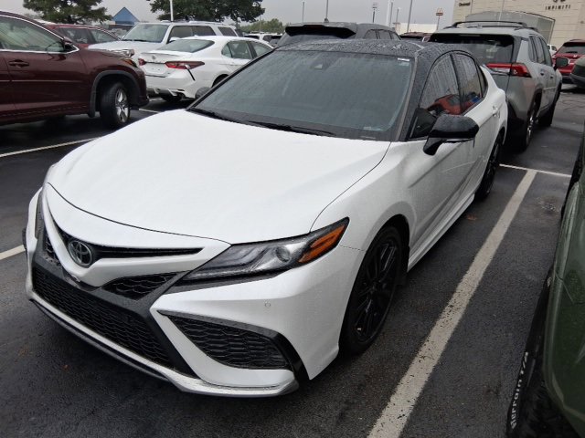 2023 Toyota Camry XSE V6 photo 3