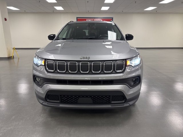 Used 2022 Jeep Compass Latitude Lux with VIN 3C4NJDFB2NT186461 for sale in Cincinnati, OH