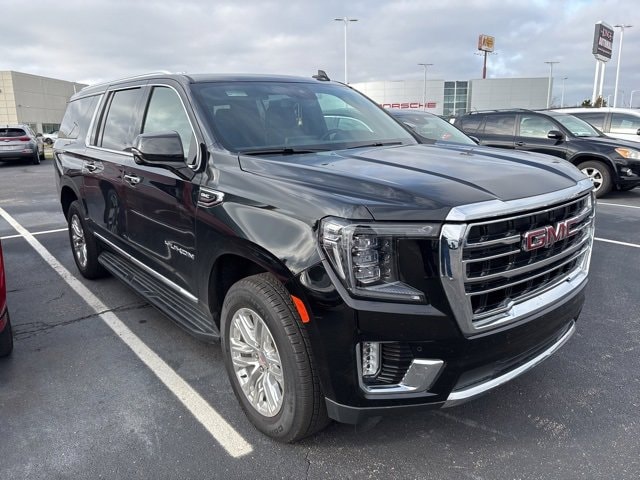 2024 GMC Yukon XL SLT's photo