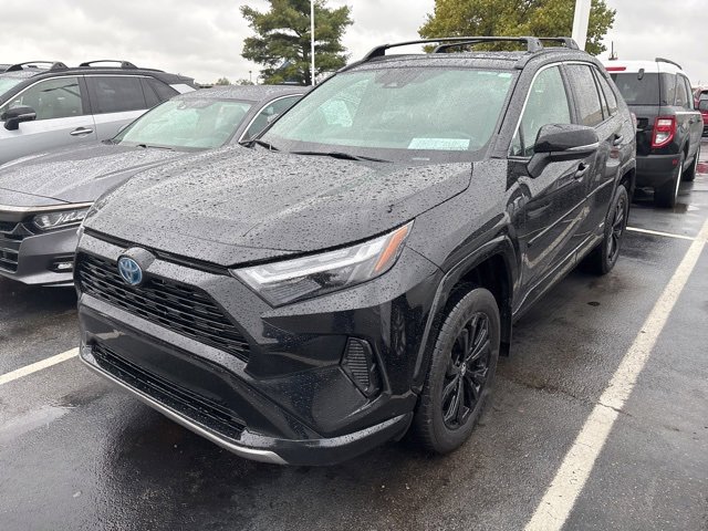 2024 Toyota RAV4 Hybrid SE photo 3