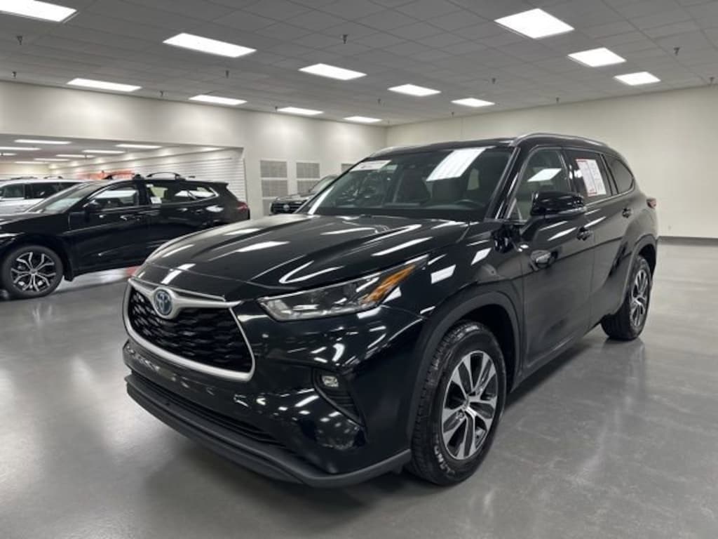 Used 2021 Toyota Highlander Hybrid Hybrid XLE SUV