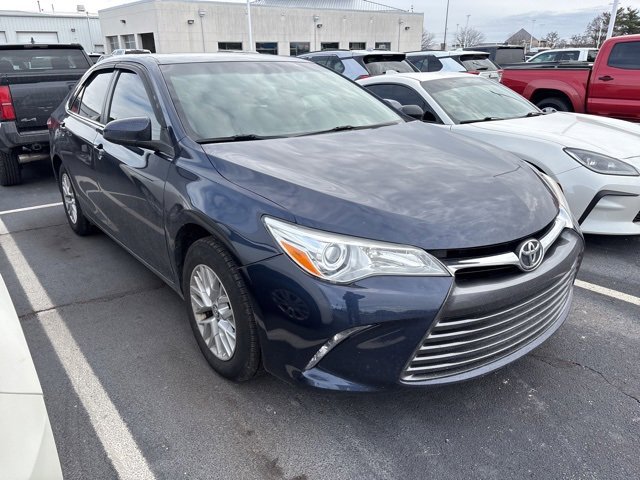 2017 Toyota Camry LE's photo