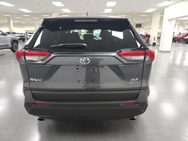 2025 Toyota RAV4 Hybrid XLE photo 4
