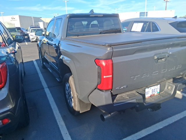 2024 Toyota Tacoma SR5 photo 3