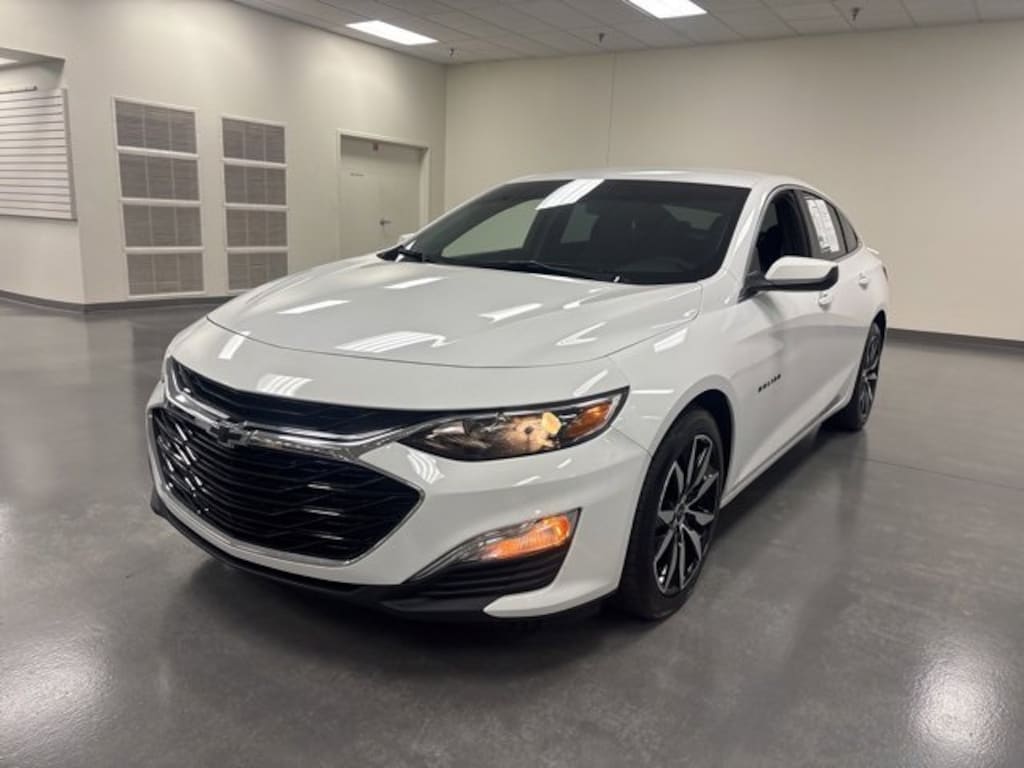 Used 2024 Chevrolet Malibu RS Sedan