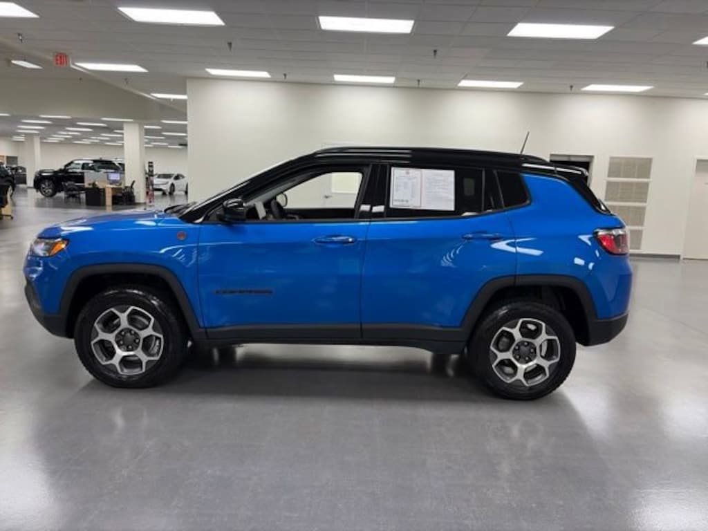 Used 2022 Jeep Compass Trailhawk SUV