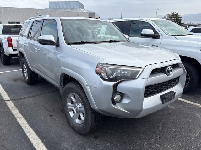 2014 Toyota 4Runner SR5's photo