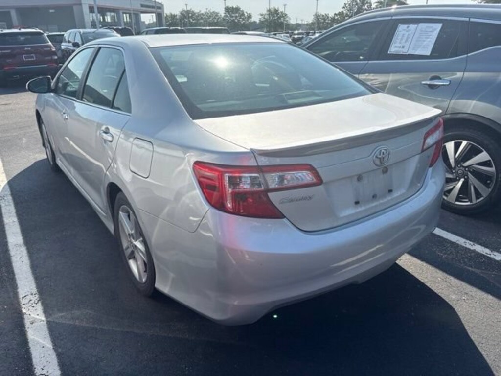 Used 2012 Toyota Camry SE Sedan