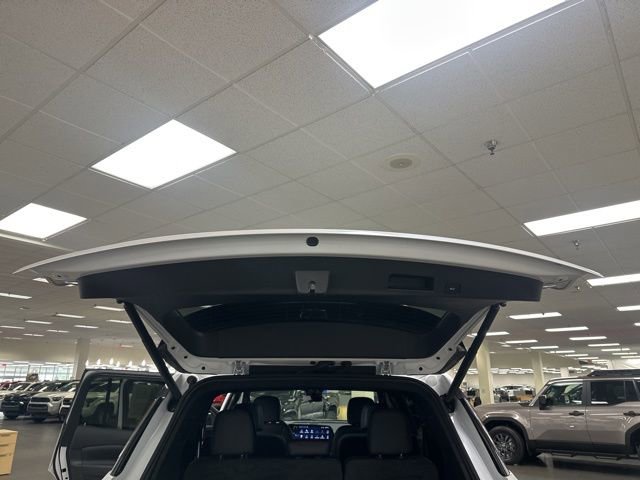 2024 Chevrolet Traverse RS - Photo 25