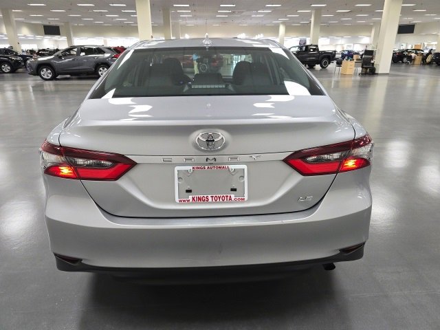 2023 Toyota Camry LE photo 4