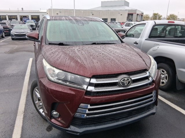 2017 Toyota Highlander Limited photo 2