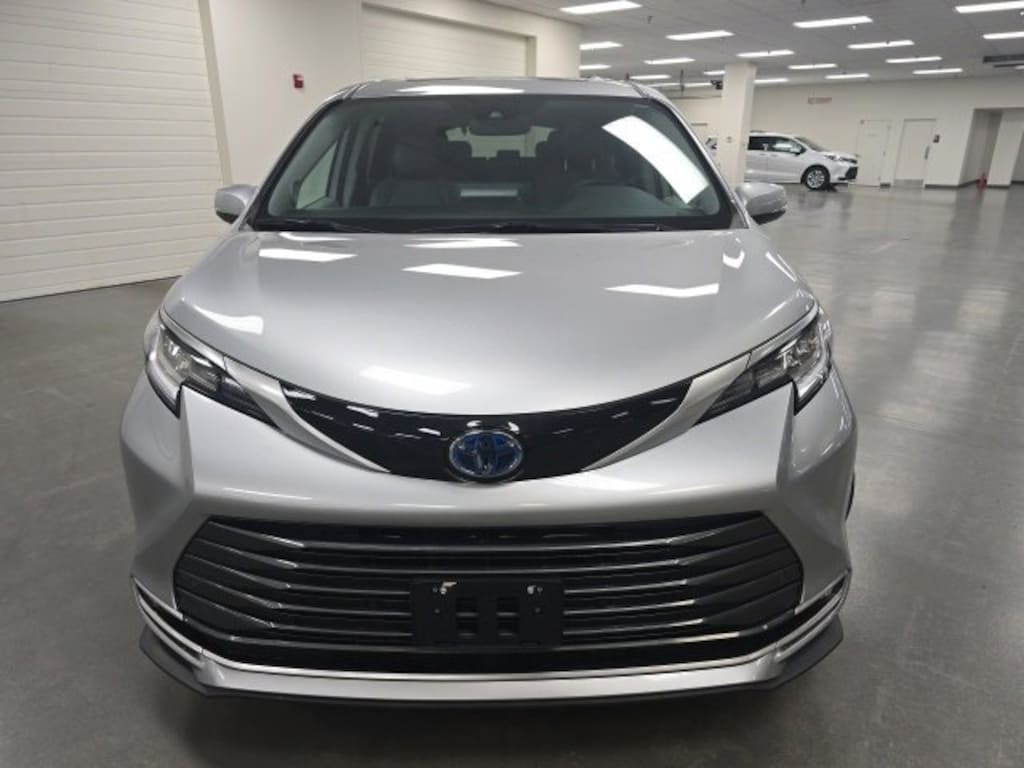 Certified 2023 Toyota Sienna Limited Van Passenger Van