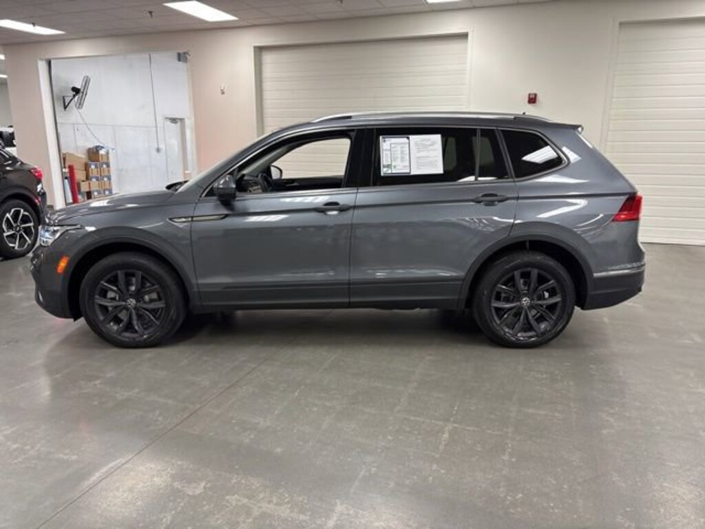 Used 2024 Volkswagen Tiguan SE SUV