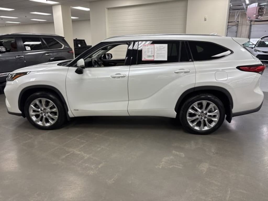 Certified 2022 Toyota Highlander Hybrid Hybrid Limited SUV