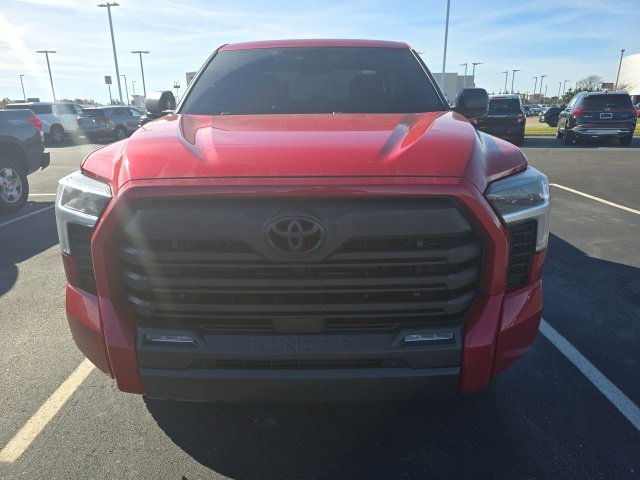 2022 Toyota Tundra SR5 CrewMax photo 2