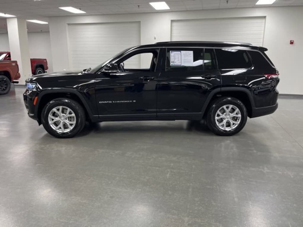 Used 2023 Jeep Grand Cherokee Limited SUV