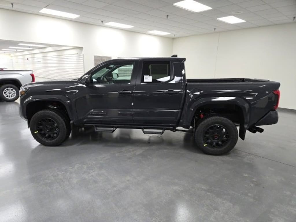 New 2026 Toyota Tacoma SR5 4X4 DOUBLE CAB