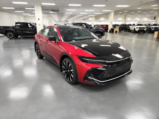 2026 Toyota Crown Platinum's photo