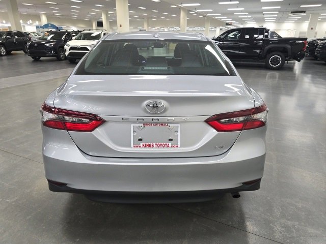 2023 Toyota Camry LE photo 4