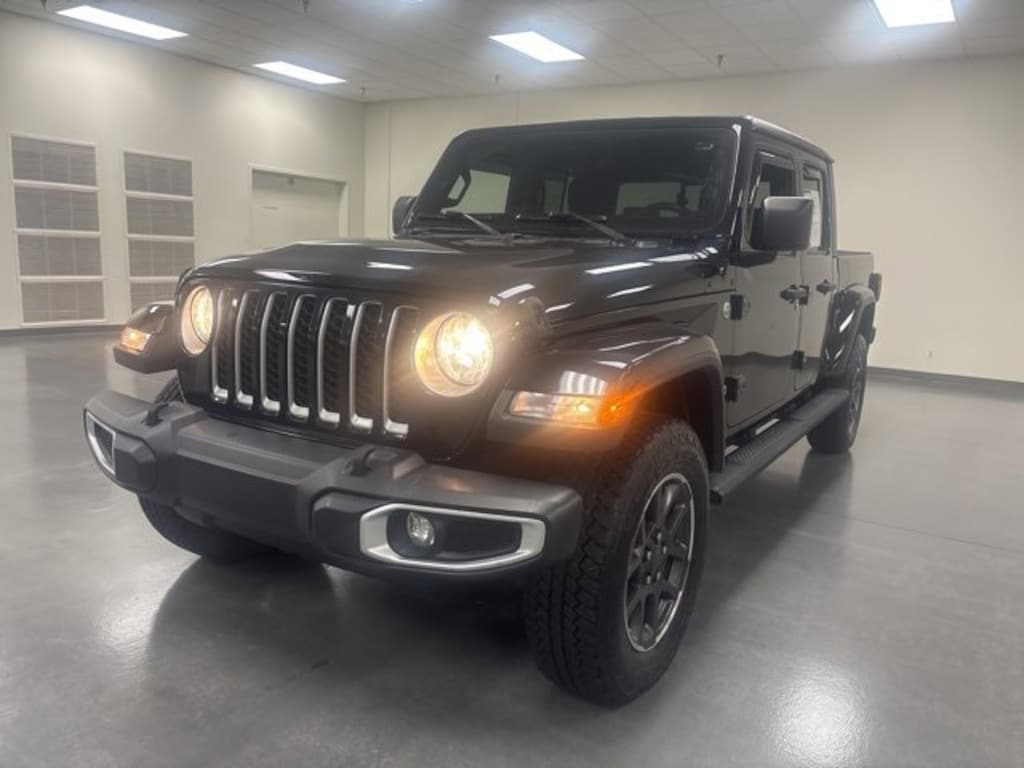 Used 2021 Jeep Gladiator Overland Truck Crew Cab
