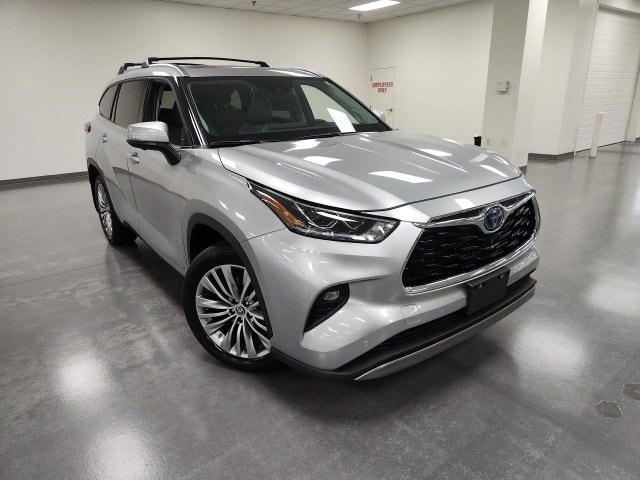 2023 Toyota Highlander Hybrid Hybrid Platinum