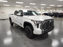 New 2025 Toyota Tundra i-FORCE MAX Platinum PLATINUM CREWMAX 6.5 Cincinnati, OH